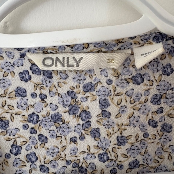 Medium size dress - Picture 2 of 5